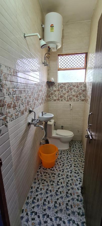 Anukampa Homestay Agra  Eksteriør billede